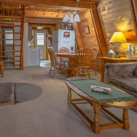 Rustic Cabin 2 - Two Bedroom Forest Lakes Estates Exterior photo
